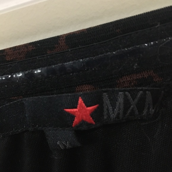 Leopard Print Layered Tube Top - Picture 3 of 4